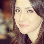 Laureata in Lettere Moderne e con Master in Editoria